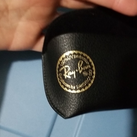 rayban case - Picture 3 of 5